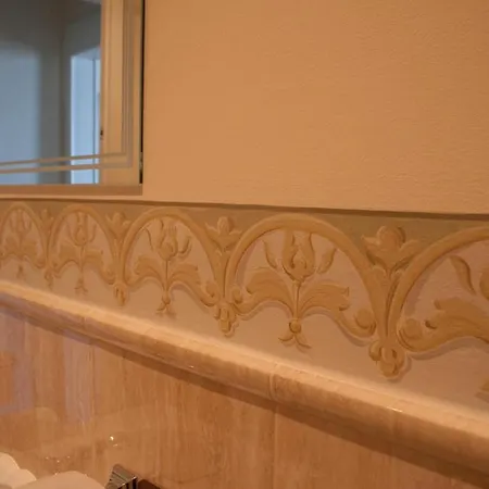 Relais Augusta Bed & Breakfast Brunate