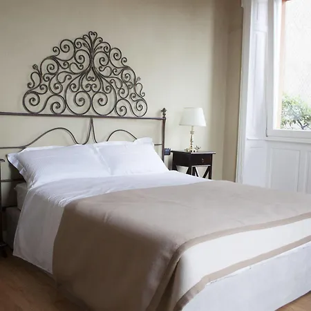 Relais Augusta Bed & Breakfast